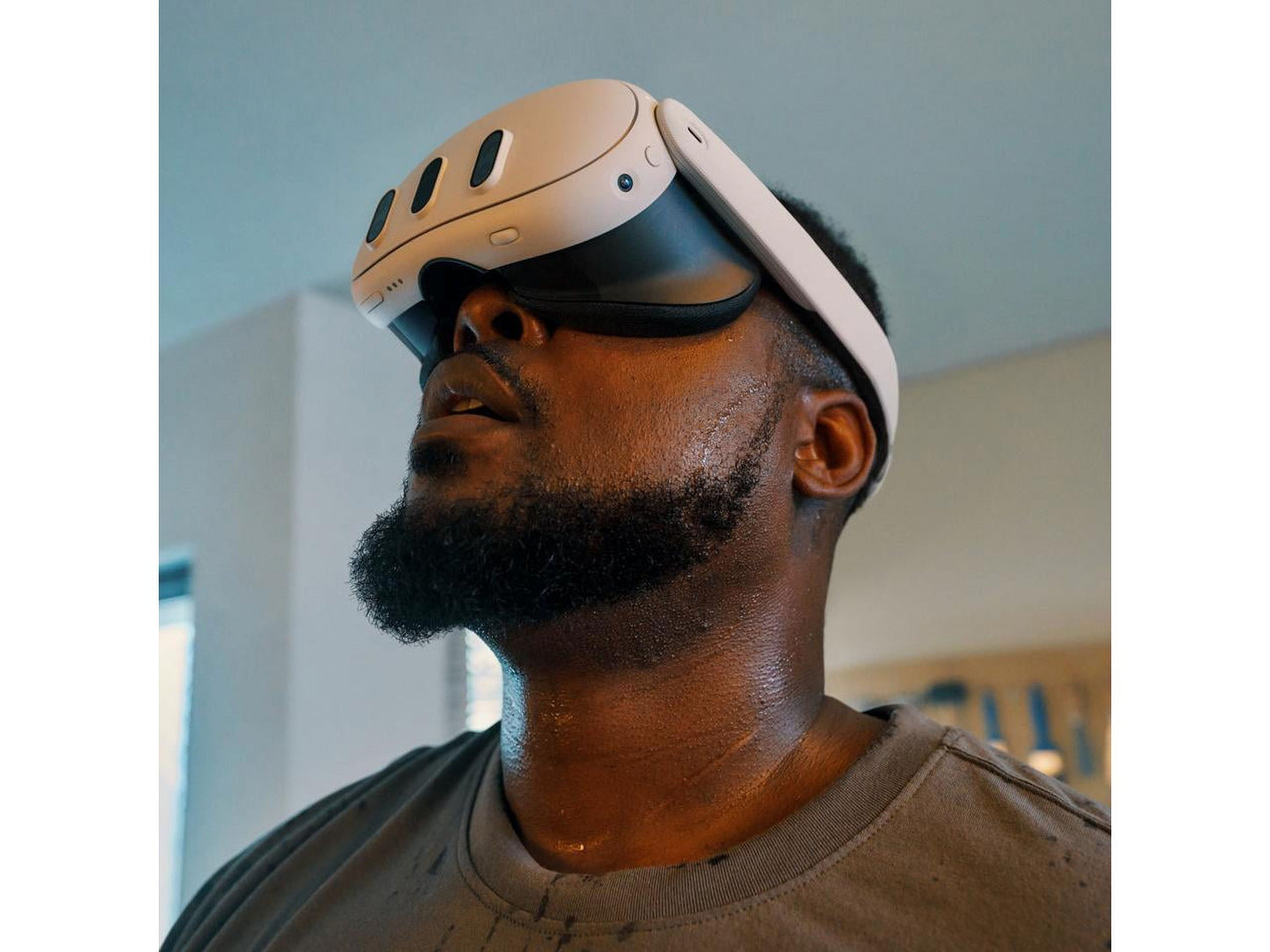 3 - 512GB — Breakthrough Mixed Reality — Powerful Performance —